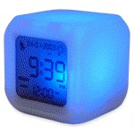 Разноцветен Светещ LED часовник